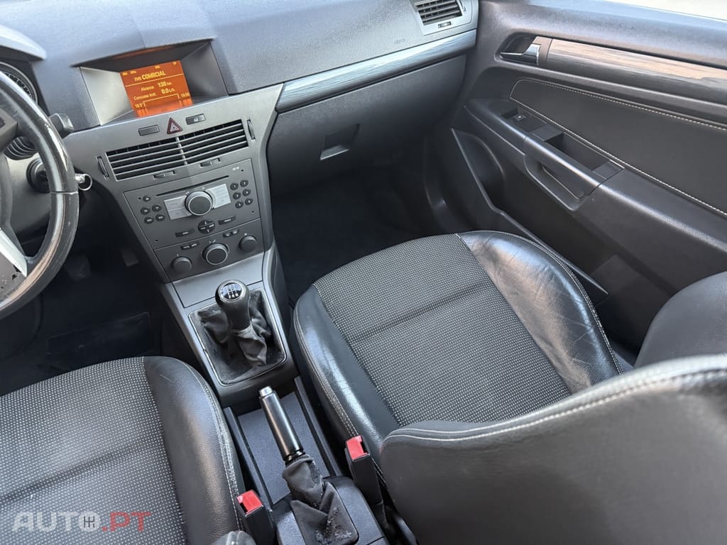 Opel Astra 1.7 CDTi Cosmo M5