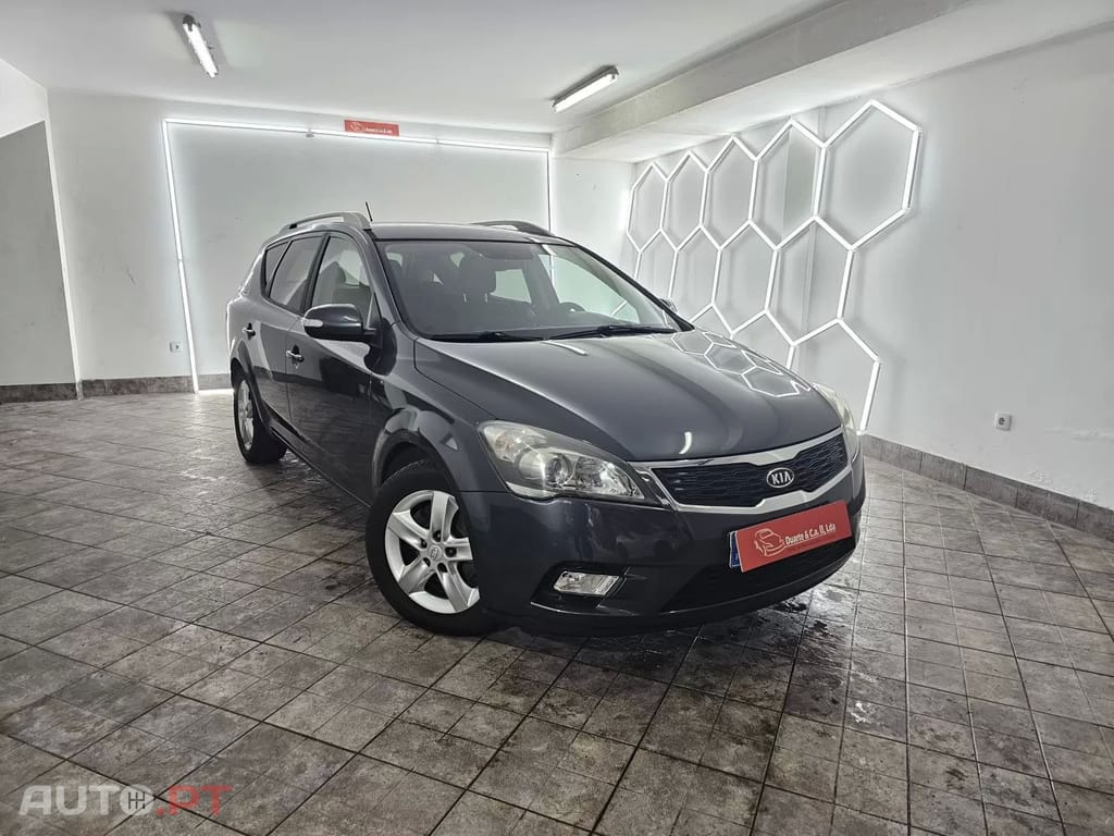Kia Ceed SW 1.4 CVVT EX ISG