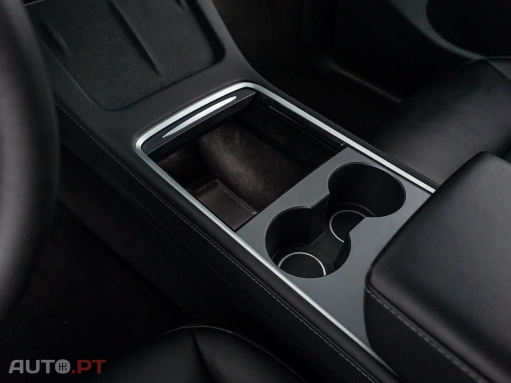 Tesla Model Y Long Range Tração Integral