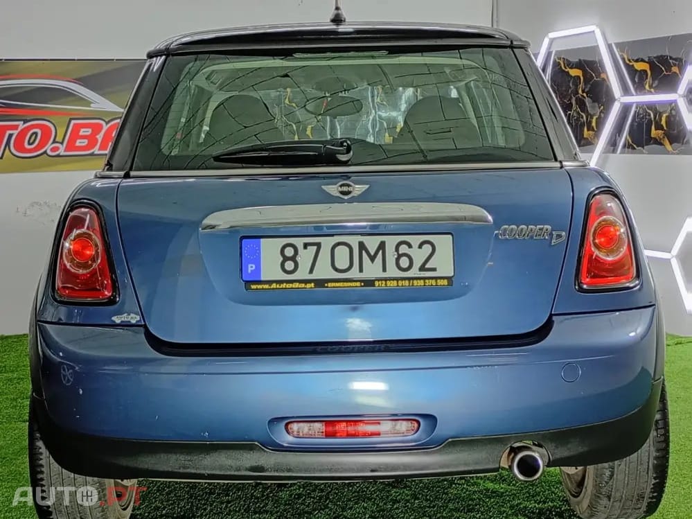 MINI Cooper Cooper D