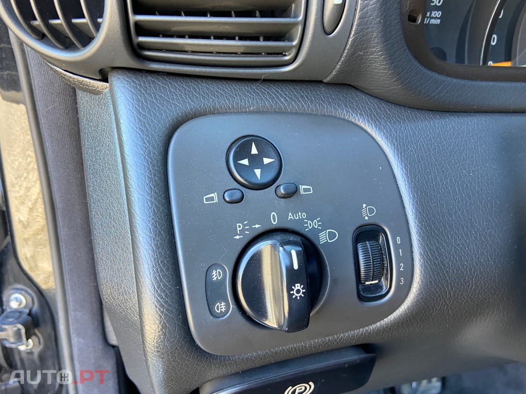 Mercedes-Benz C 220 CDI COUPE