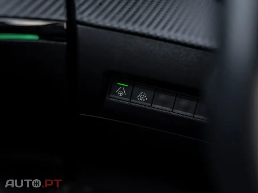 Peugeot E-2008 50 kWh GT