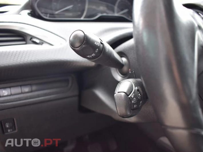 Peugeot 2008 1.5 BlueHDi Style