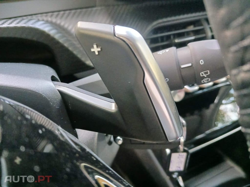 Peugeot 208 1.2 Hybrid Allure e-DCS6