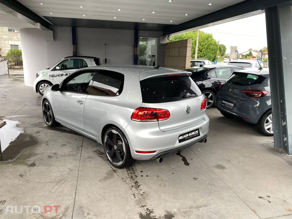 Volkswagen Golf 2.0 GTI