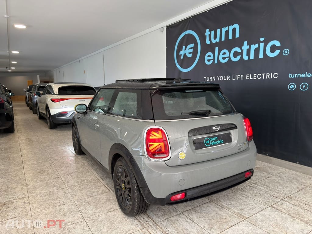 MINI Cooper Cooper SE