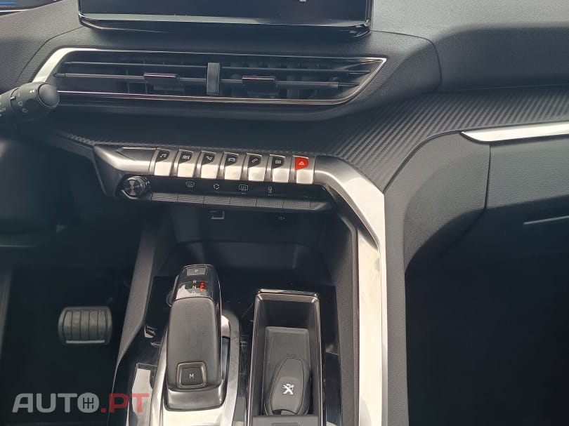 Peugeot 3008 1.5 BlueHDi Active Pack EAT8