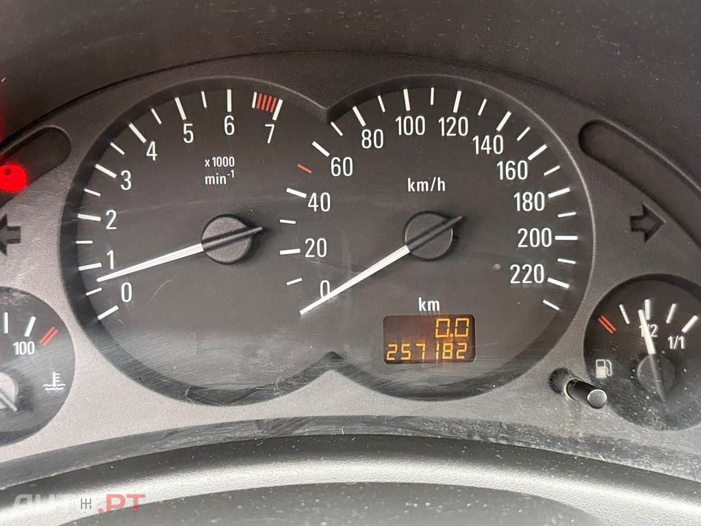 Opel Corsa 1.2 Enjoy