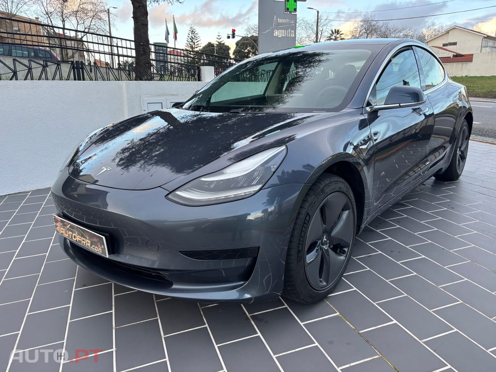 Tesla Model 3 Standard Range Plus RWD