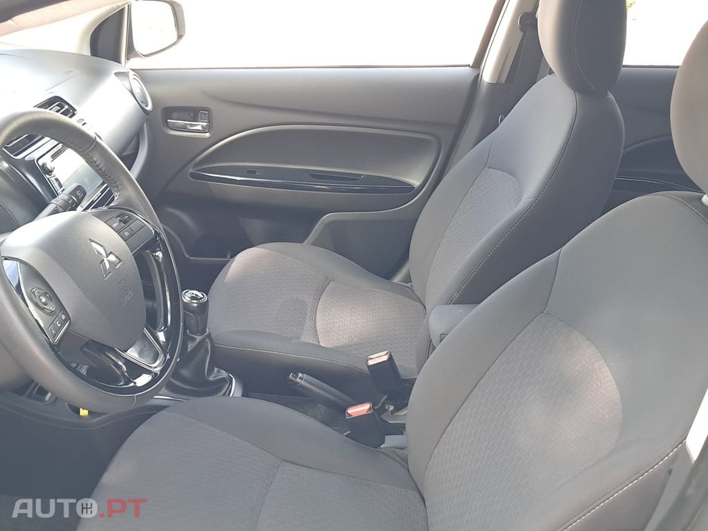 Mitsubishi Space Star 1.2 Intense Connect Edition