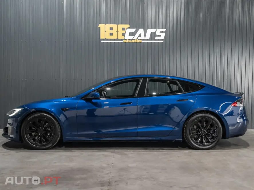 Tesla Model S 75
