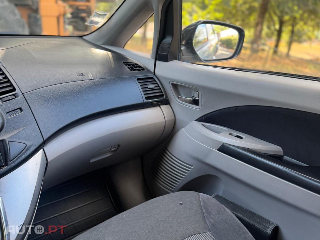 Mitsubishi Grandis 2.0 DI-D Inform