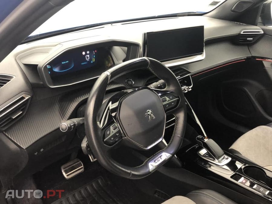 Peugeot E-2008 GT