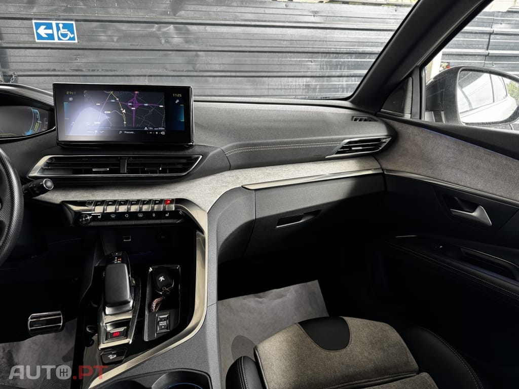 Peugeot 3008 1.6 Hybrid4 GT Pack e-EAT8