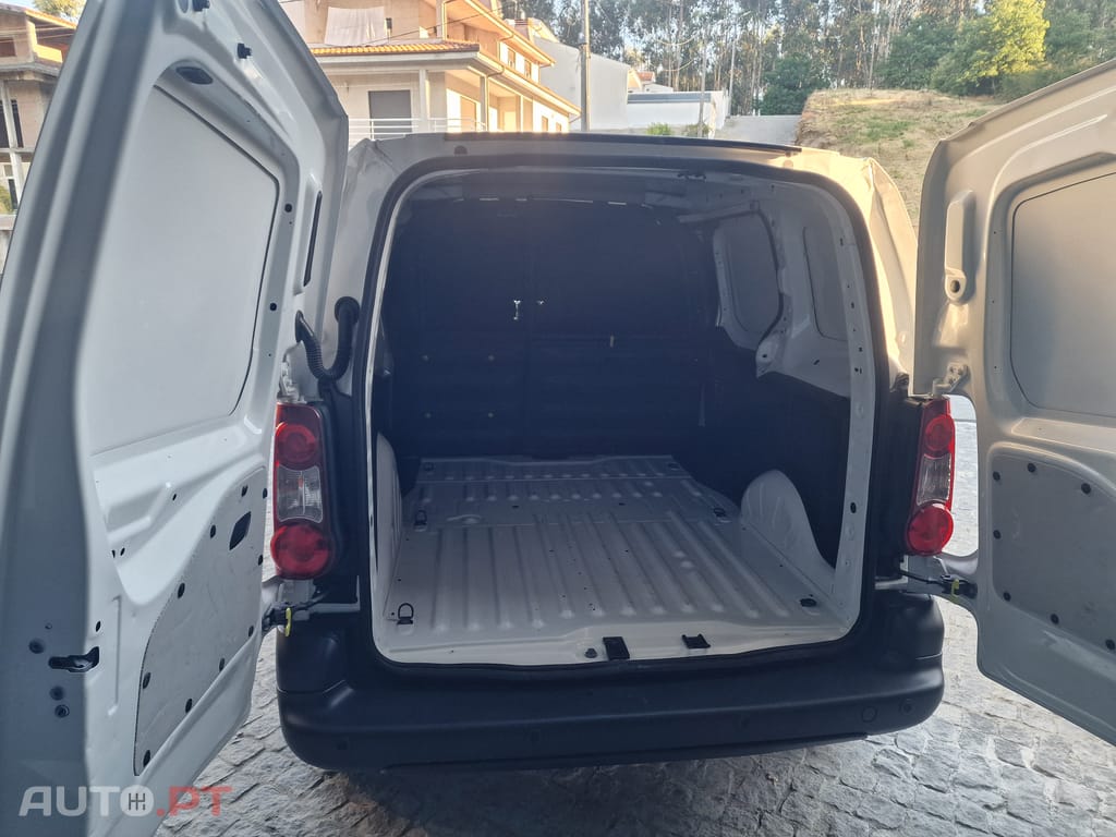 Peugeot Partner 1.6 HDI 3LUG GPS PREMIUIM (FULL EXTRAS)