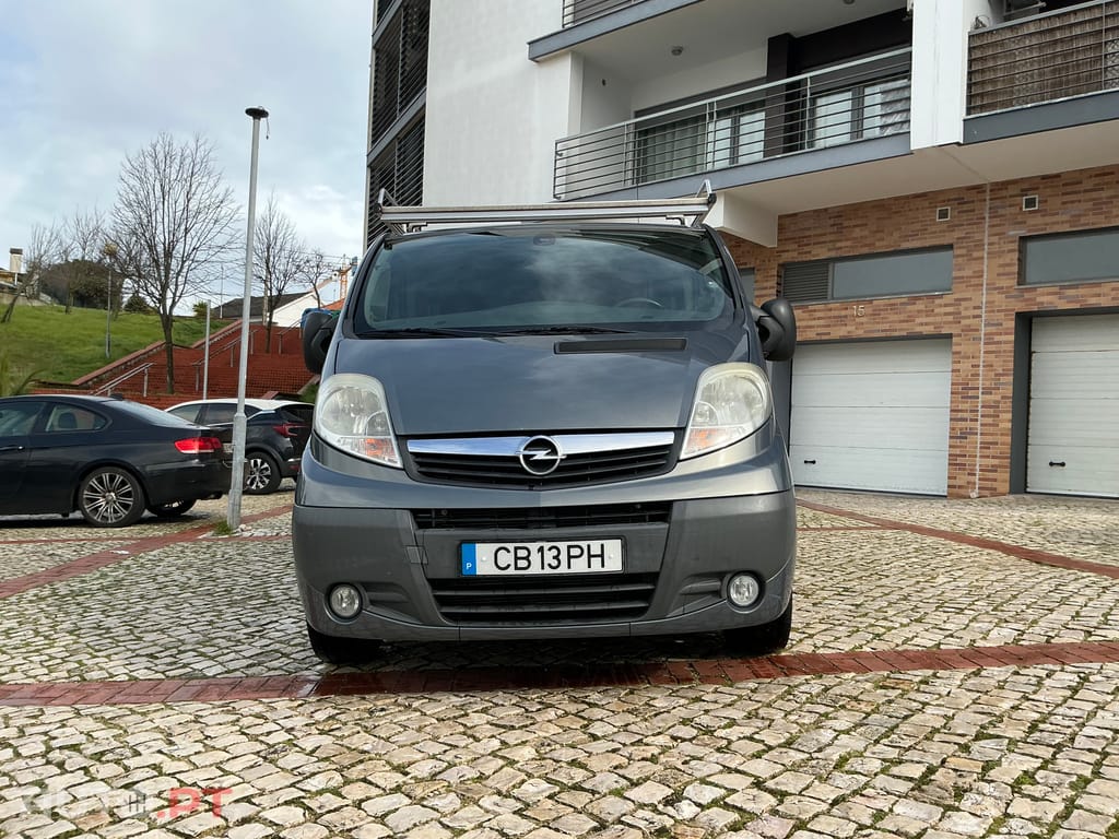 Opel Vivaro Furgones
