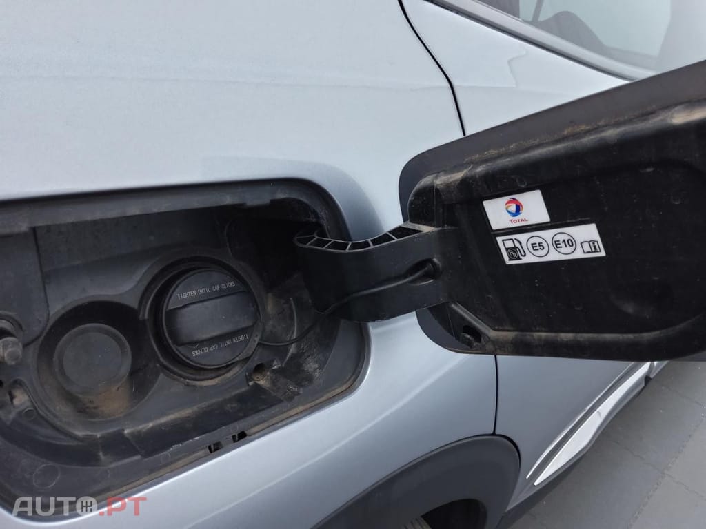 Peugeot 3008 1.6 Hybrid4 Allure Pack e-EAT8