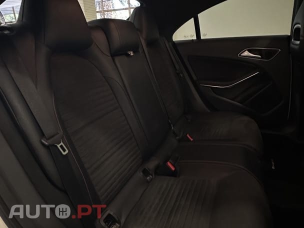 Mercedes-Benz CLA 180 AMG line