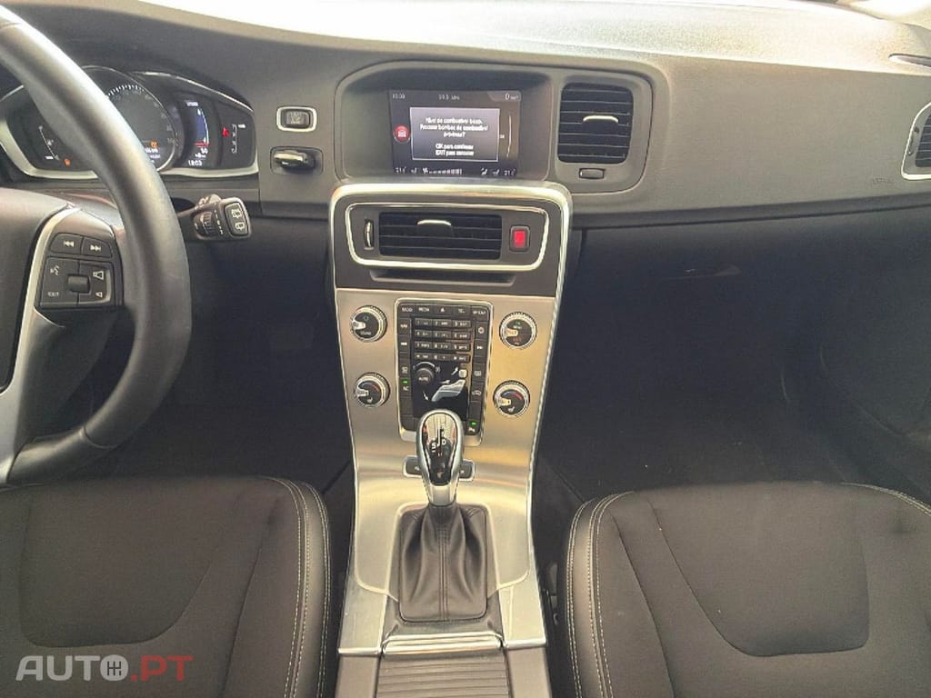 Volvo V60 2.4 D6 AWD Phev