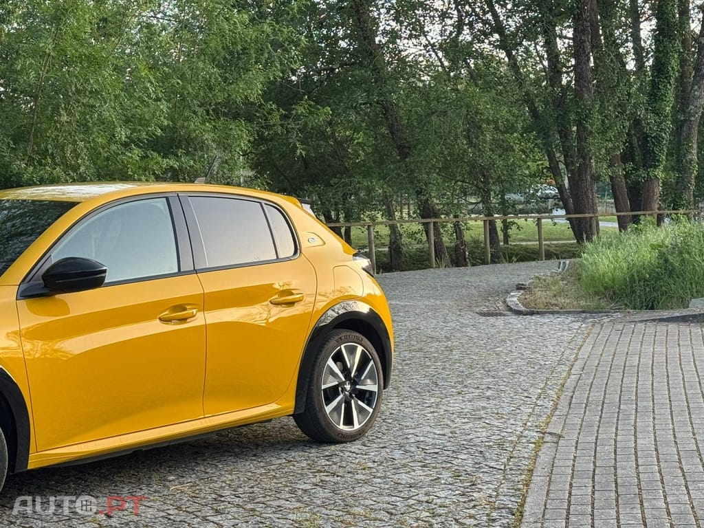 Peugeot E-208 50 kWh GT Line