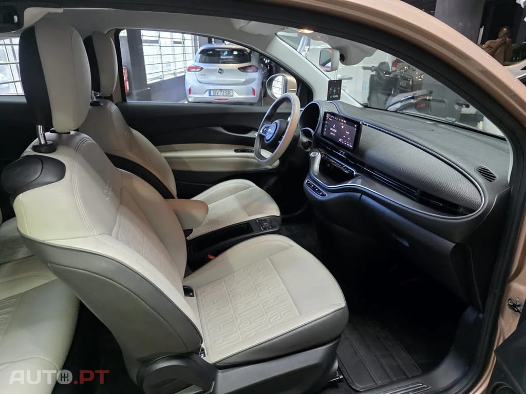 Fiat 500e La Prima