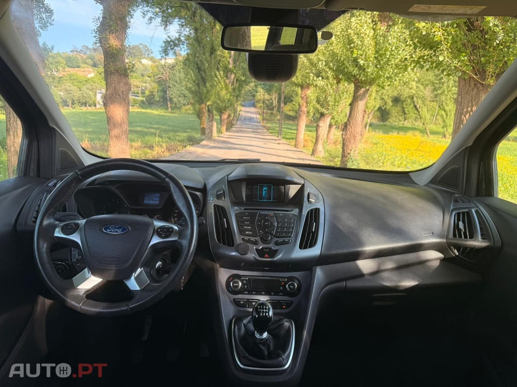 Ford Tourneo Grand 1.6 TDCi Titanium