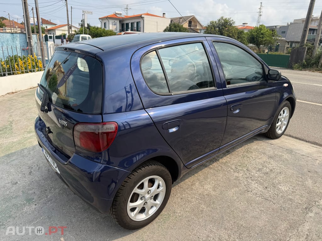Toyota Yaris 1.0 Base