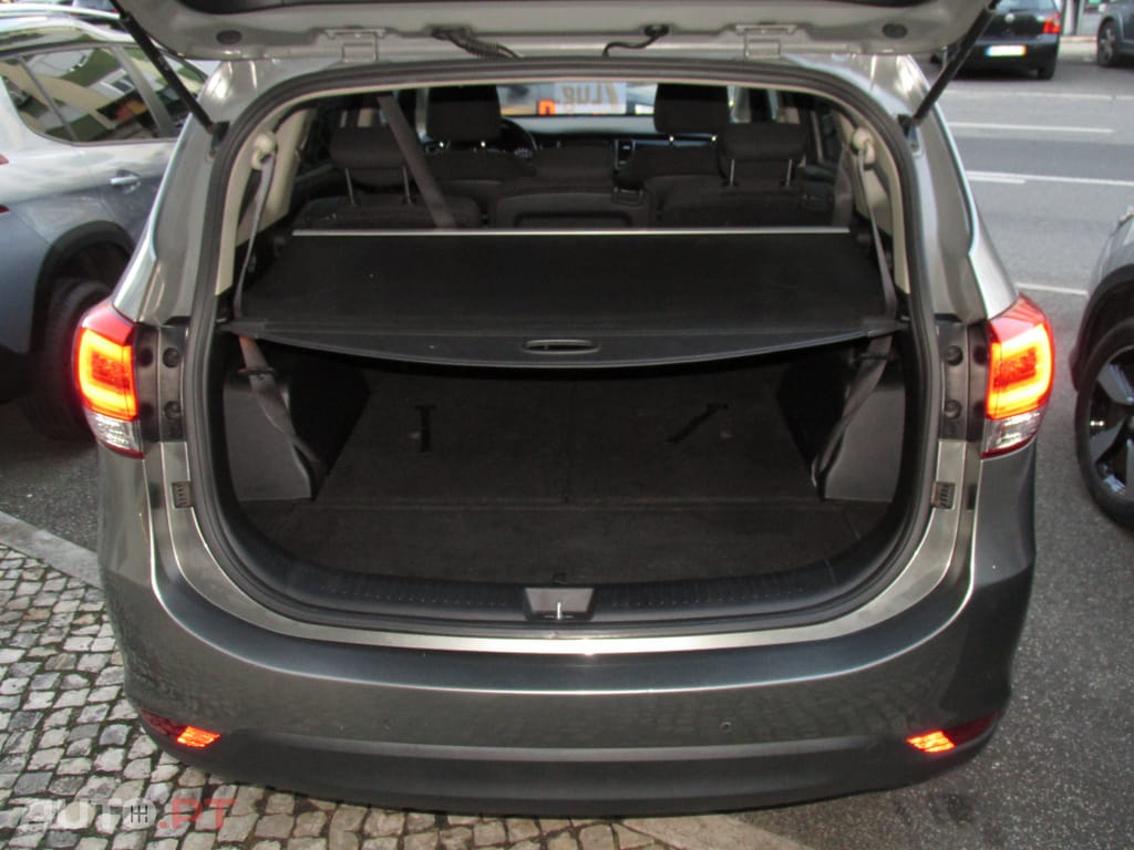 Kia Carens 1.7 CRDi ISG TX