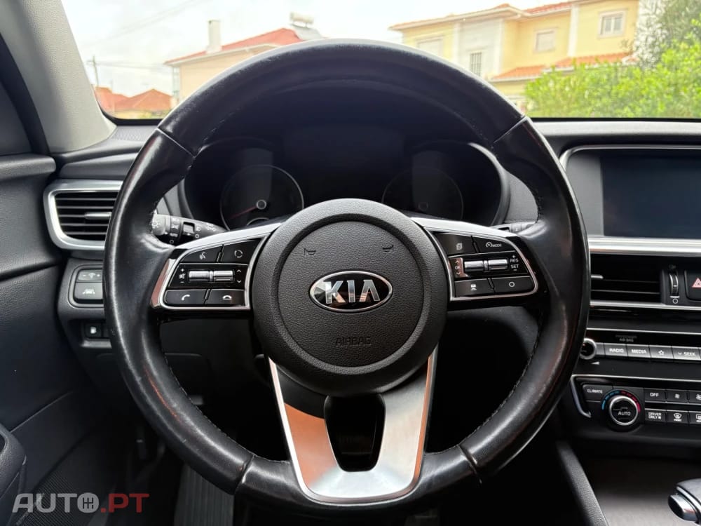 Kia Optima 2.0 CVVT PHEV