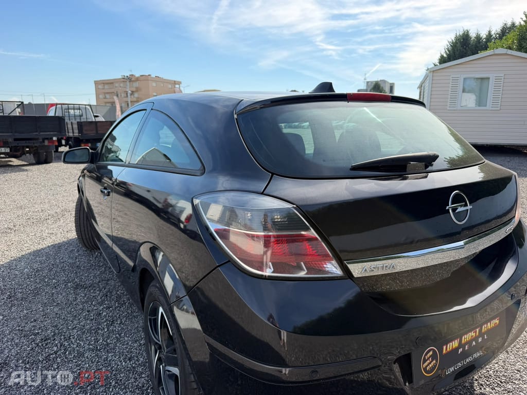 Opel Astra GTC 1.3 CDTi
