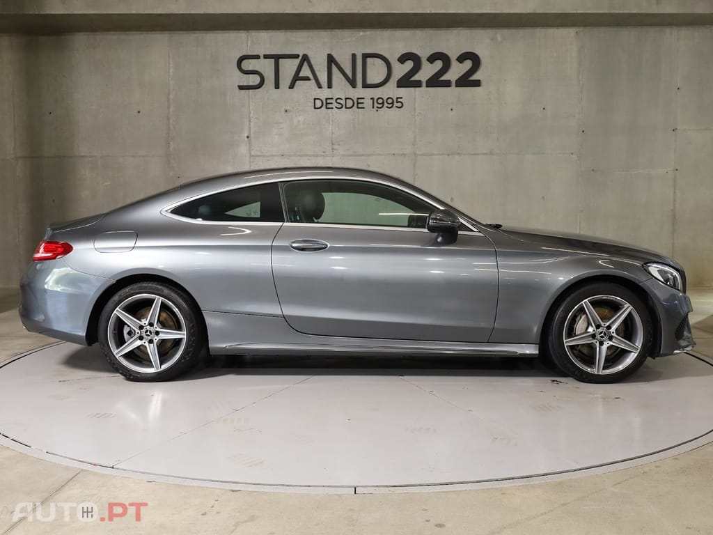 Mercedes-Benz C 180 Coupé AMG — fotografia 4