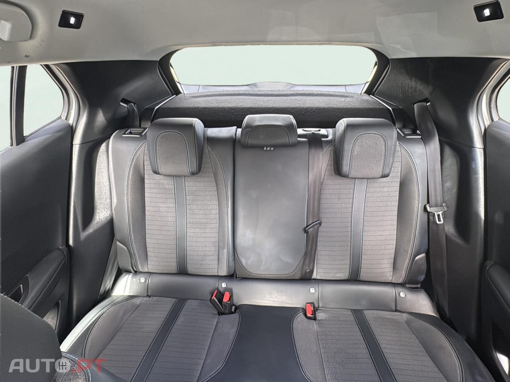 Peugeot 2008 1.5 BlueHDi Allure