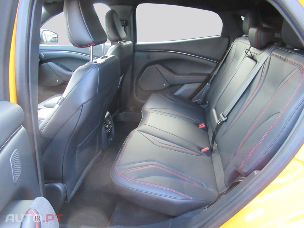 Ford Mustang Mach-E I.V.A DEDUTIVEL AWD DUAL
