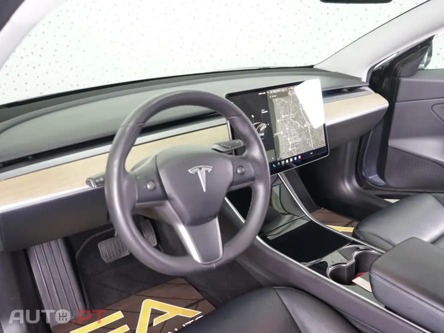 Tesla Model 3 Standard Range Plus RWD