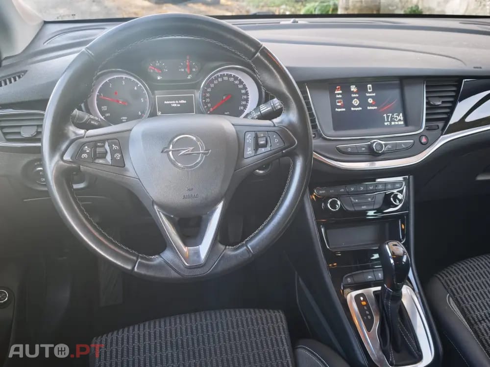 Opel Astra Sports Tourer 1.5 D S&S Auto Business Elegance