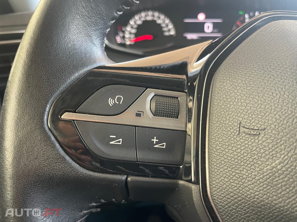 Peugeot 2008 PureTech 100 Stop&Start Allure