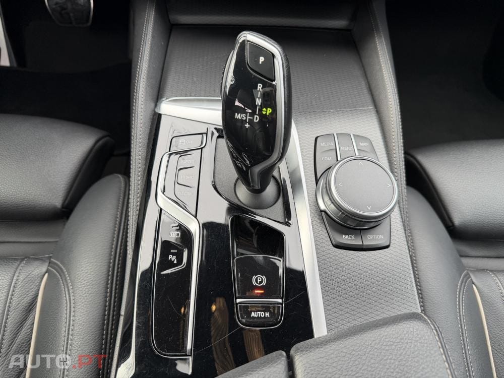 BMW 530 e Pack Desportivo M