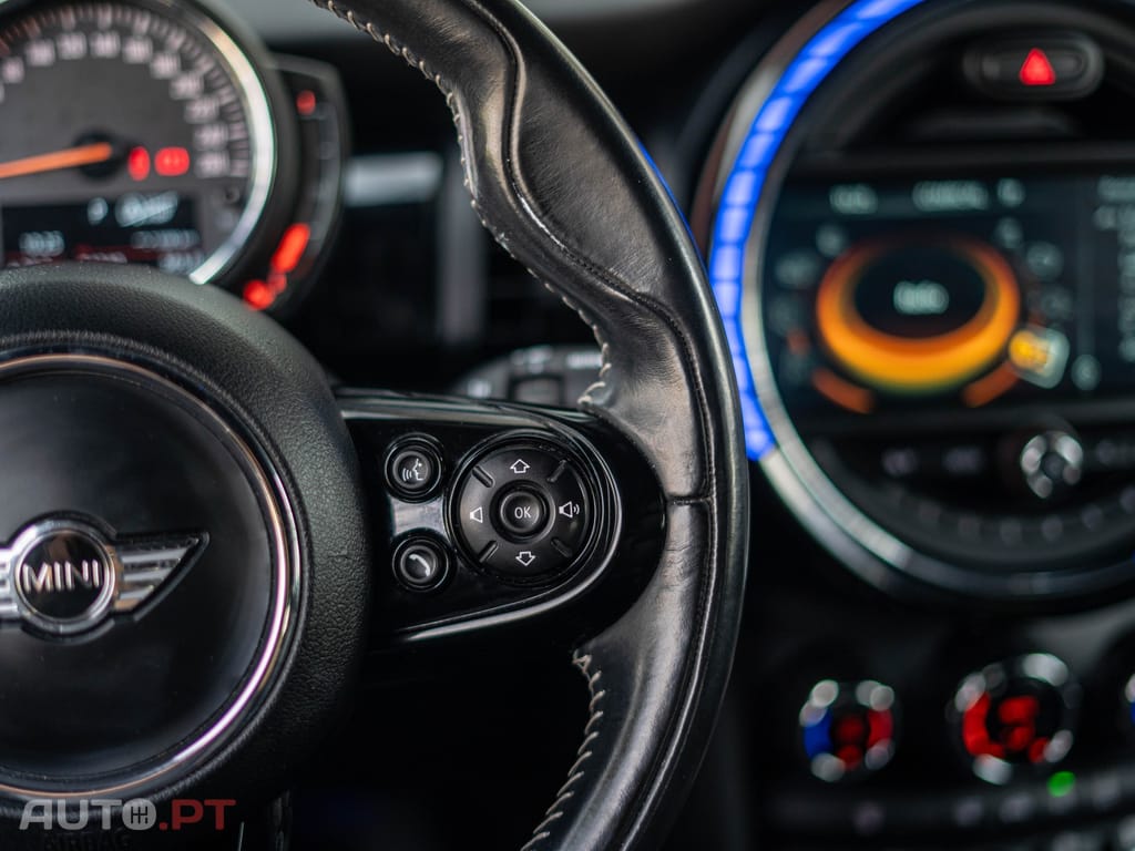 MINI Cooper Cooper D Auto