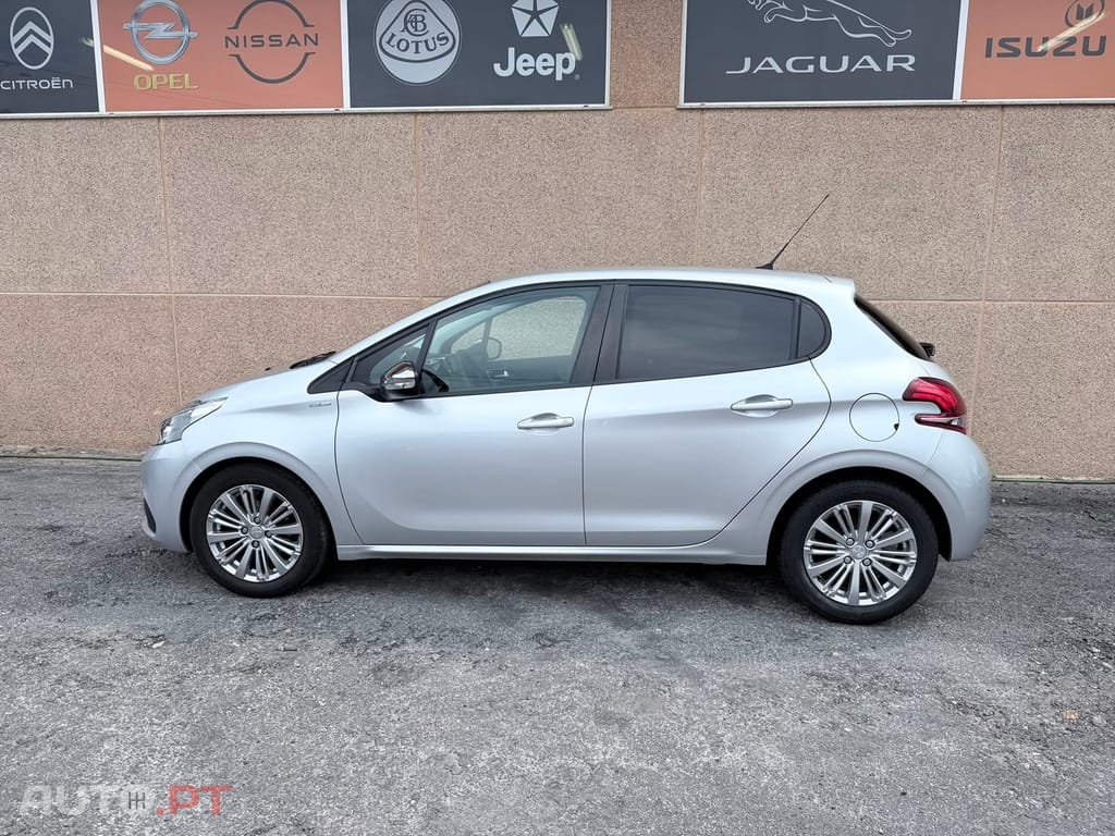 Peugeot 208 1.6 BlueHDi Style