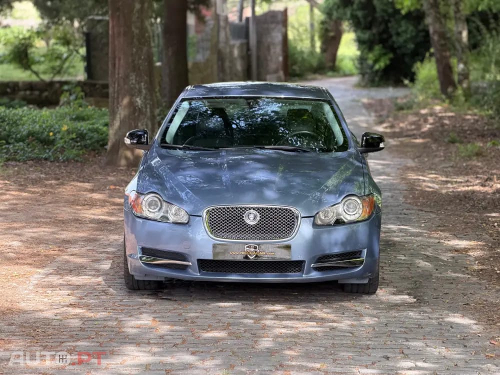 Jaguar XF 2.7 D V6 Premium Luxury