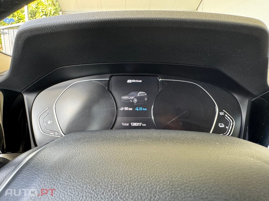 BMW 330 e Touring Corporate Edition Auto