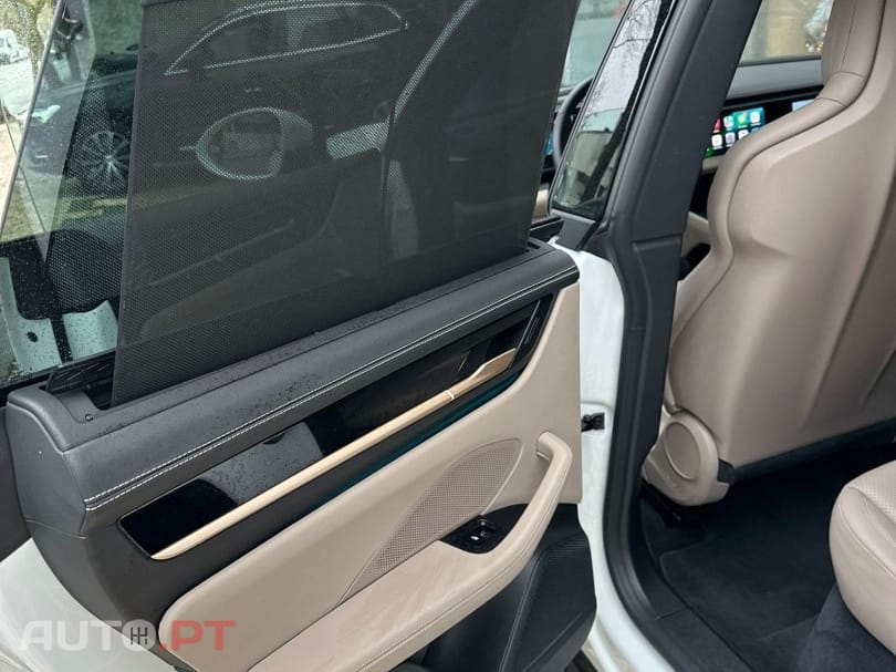 Porsche Macan Electric 4