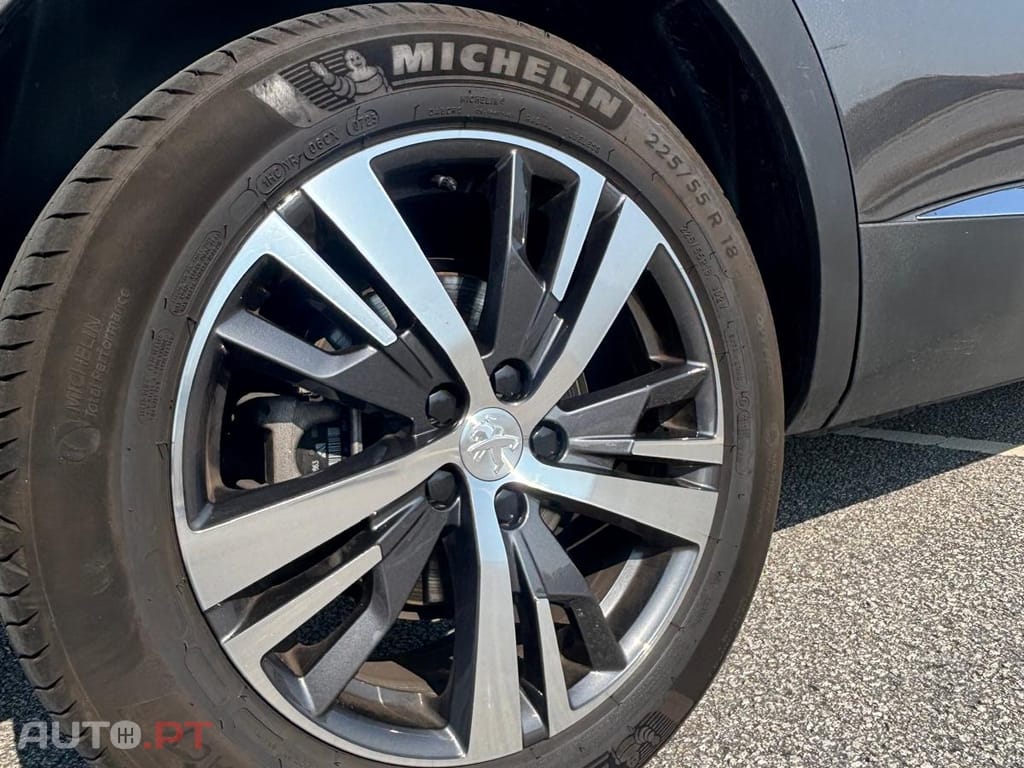 Peugeot 3008 SUV 1.5 BlueHDi Allure