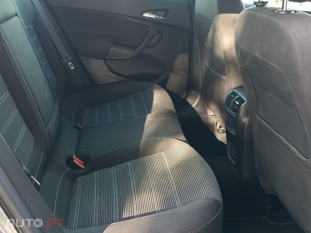 Opel Insignia 1.6 CDTi Cosmo S/S J17