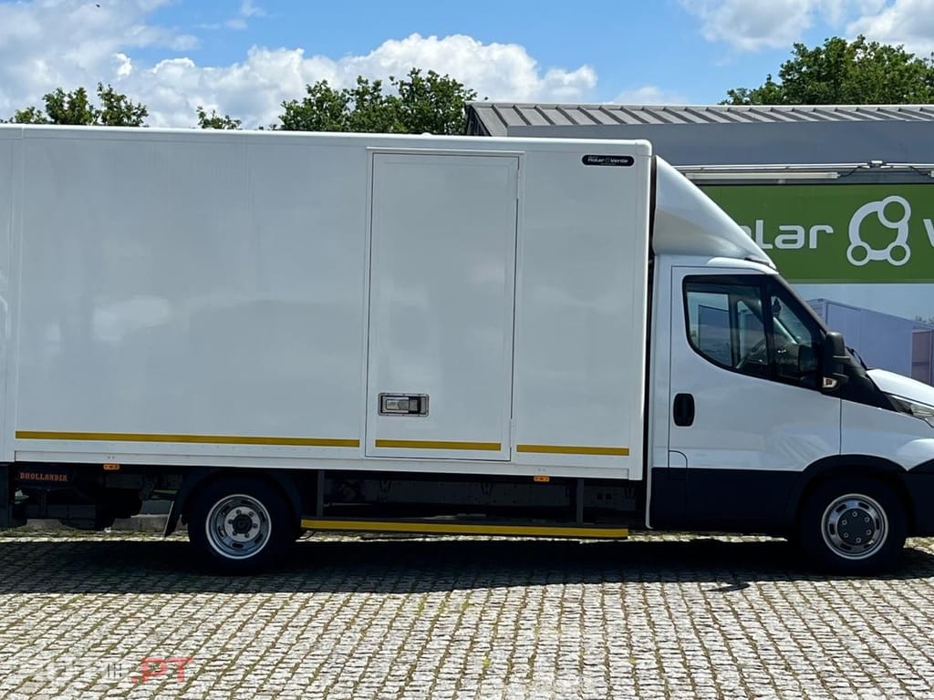 Iveco Daily PLATAFORMA + CONTENTOR