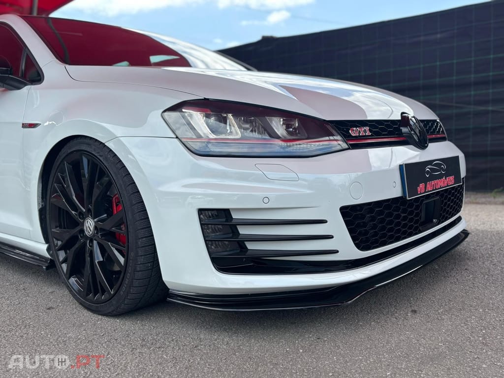 Volkswagen Golf 2.0 TSi GTi DSG Performance