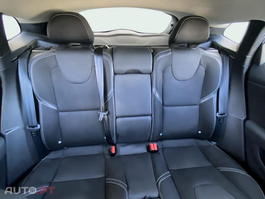 Volvo V40 2.0 D3 Momentum Geartronic