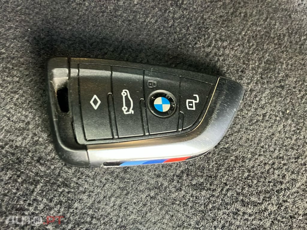 BMW 118 i Pack Desportivo M Auto