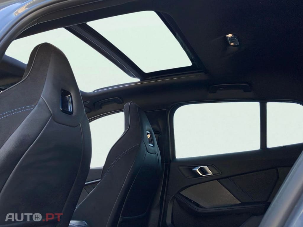 BMW 118 i Pack Desportivo M Auto