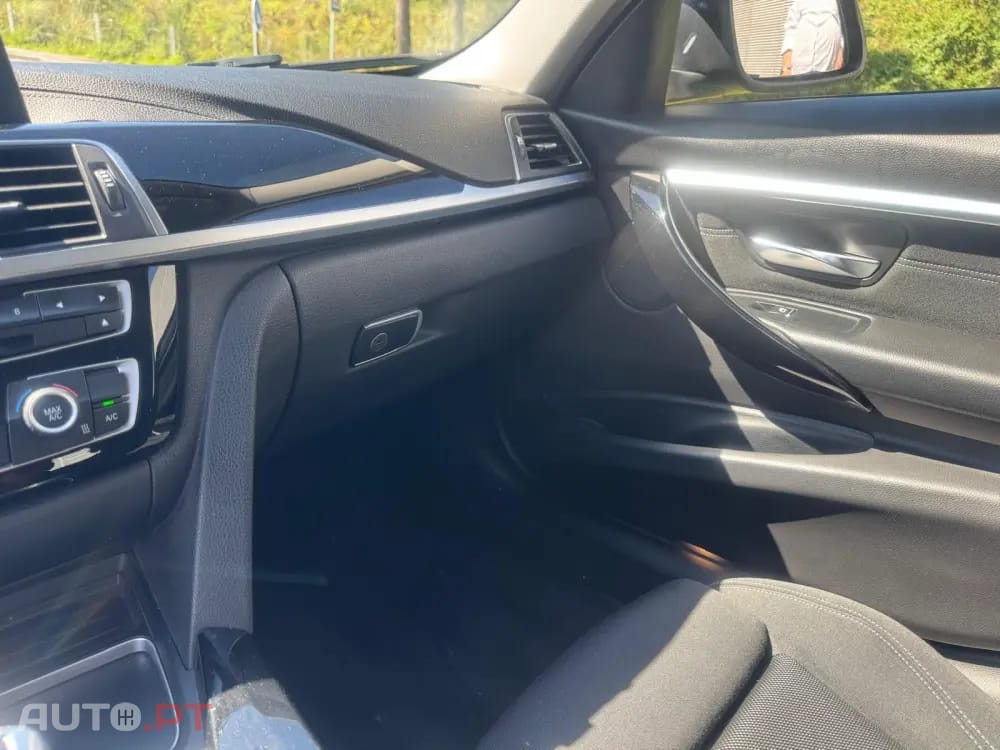 BMW 318 d Line Sport Auto